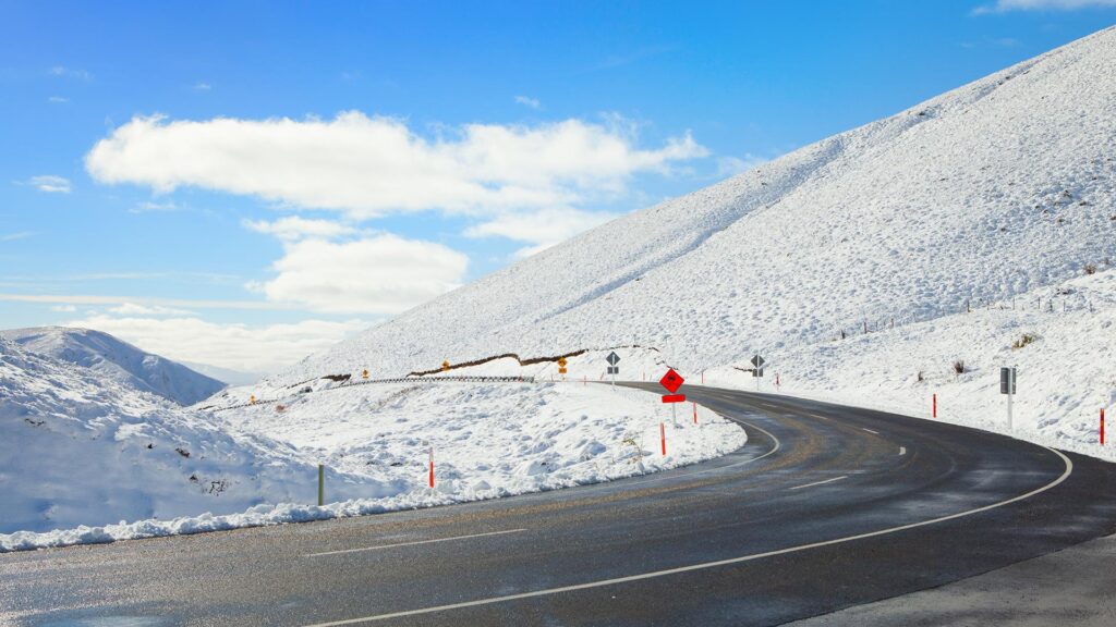Keli- ja kitkanmittausjärjestelmät teille ja lentokentille